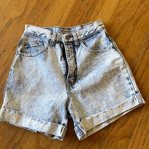 Acid wash high waisted denim shorts